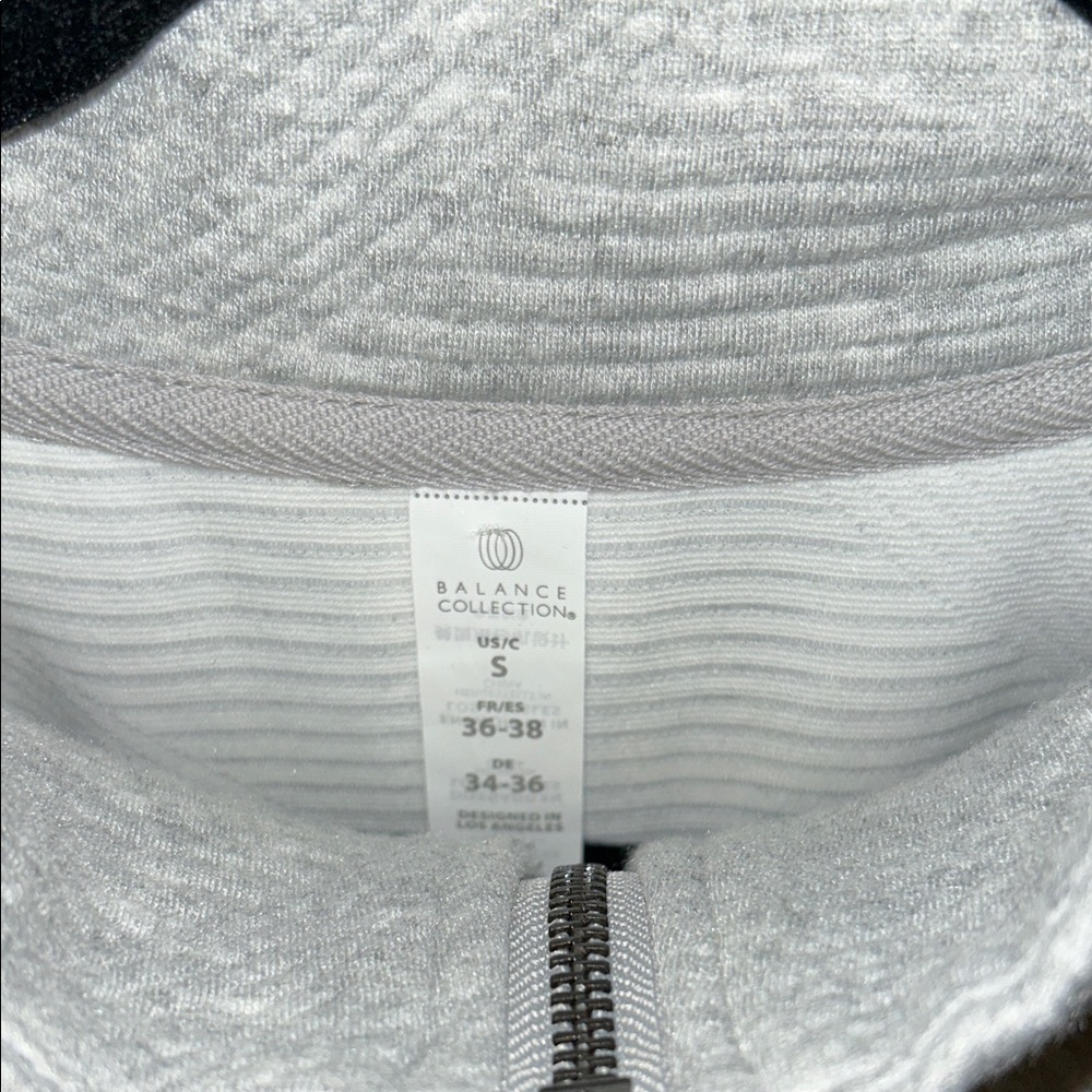 Balance Collection Women's Gray Textured Half-Zip Sweatshirt - Picture 2 of 8
